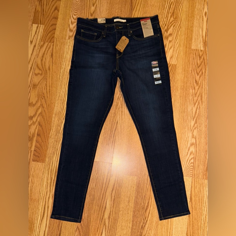 Levi’s 311 Shaping Skinny NWT